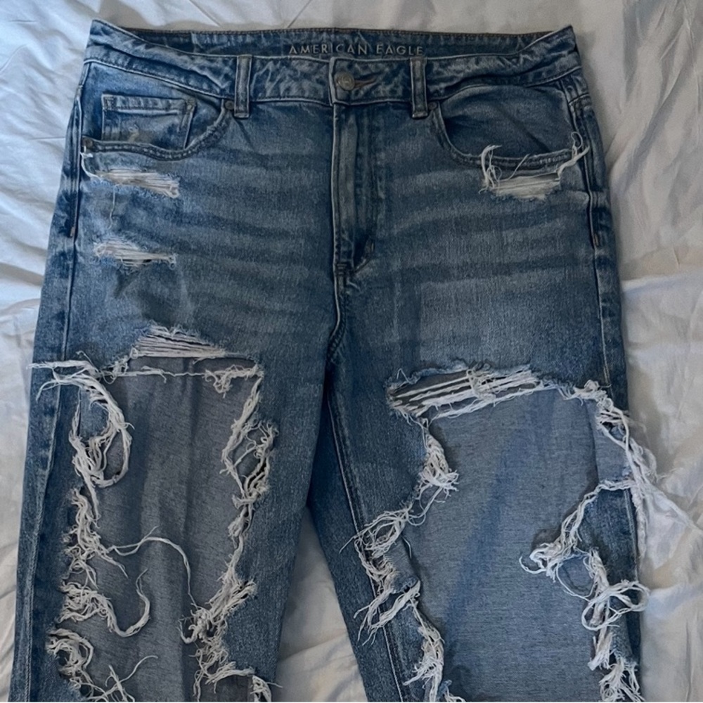 American Eagle Mom Jean